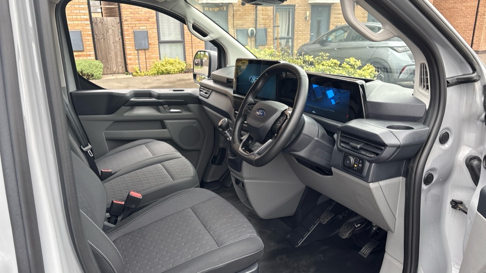 Ford Transit Custom 280 L1 Diesel Fwd 2.0 EcoBlue 136ps H1 Van Limited - Image 6