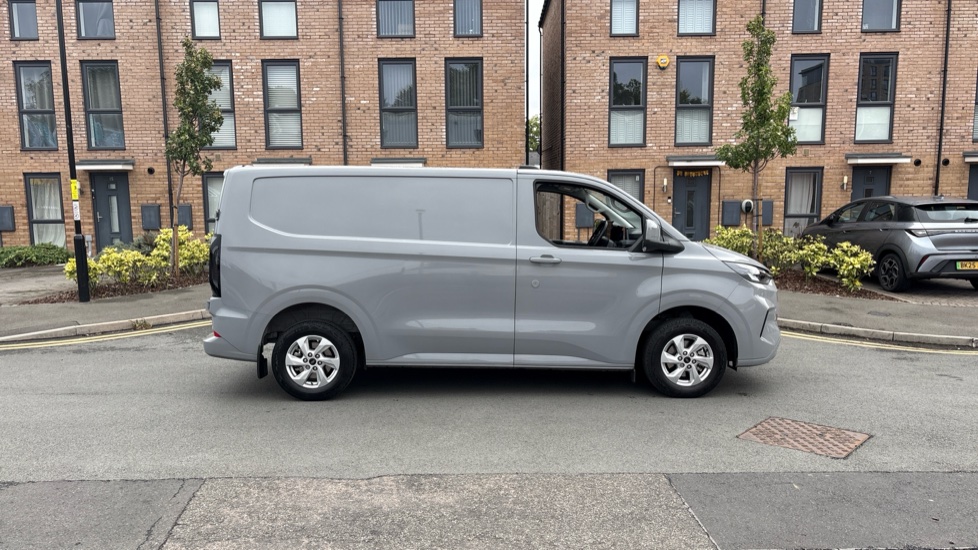 Ford Transit Custom 280 L1 Diesel Fwd 2.0 EcoBlue 136ps H1 Van Limited - Image 9