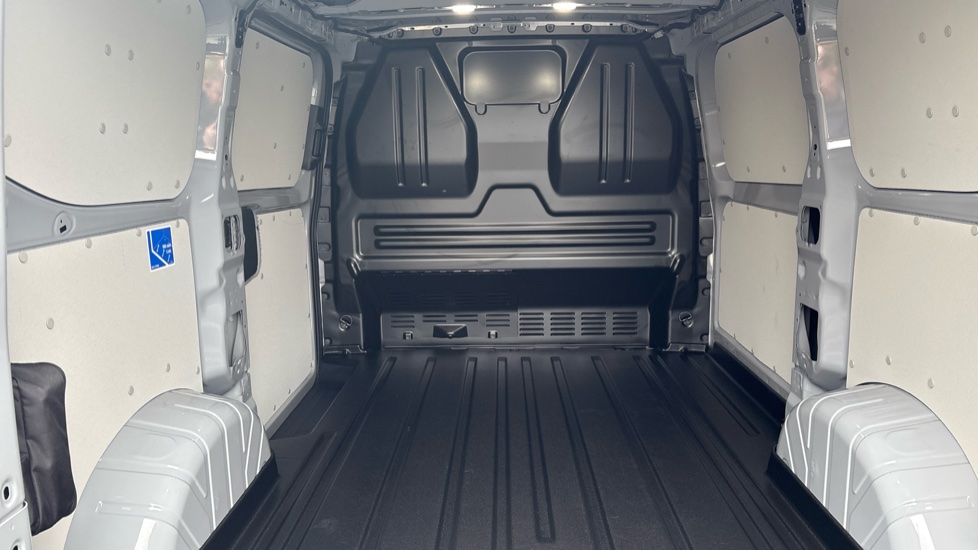 Ford Transit Custom 280 L1 Diesel Fwd 2.0 EcoBlue 136ps H1 Van Limited - Image 12