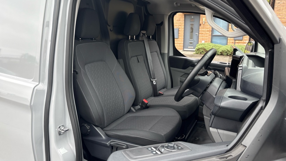 Ford Transit Custom 280 L1 Diesel Fwd 2.0 EcoBlue 136ps H1 Van Limited - Image 26