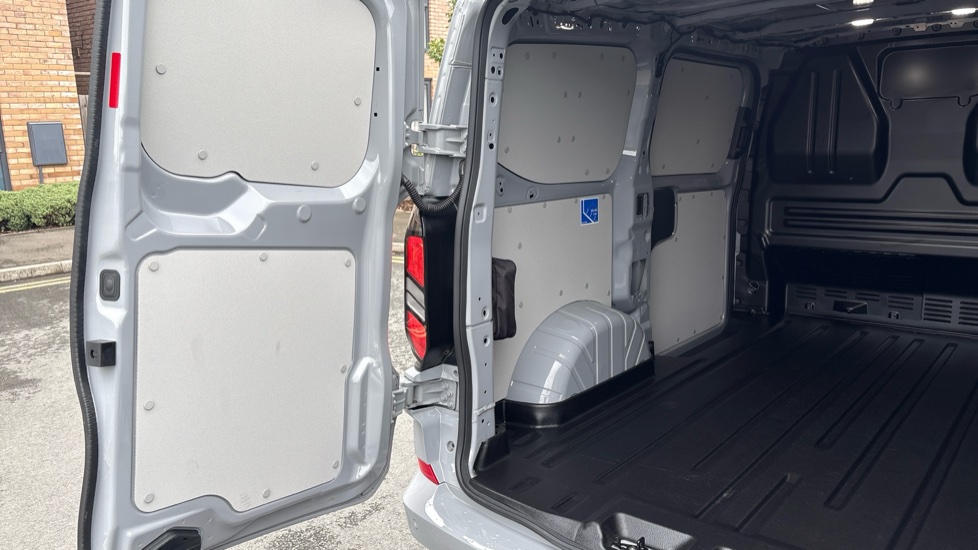 Ford Transit Custom 280 L1 Diesel Fwd 2.0 EcoBlue 136ps H1 Van Limited - Image 37