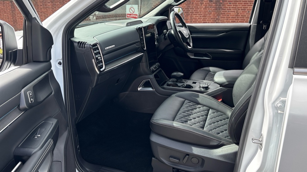 Ford Ranger Diesel Pick Up D/Cab Platinum 3.0 EcoBlue V6 240 Auto - Image 13