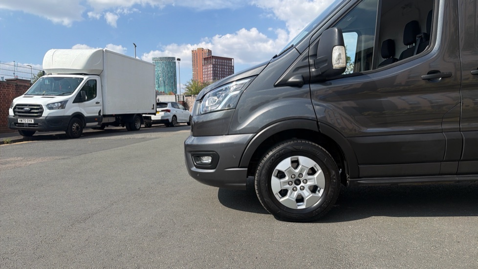 Ford Transit 350 L3 Diesel Fwd 2.0 EcoBlue 165ps H2 Limited Van Auto [Nav] - Image 17