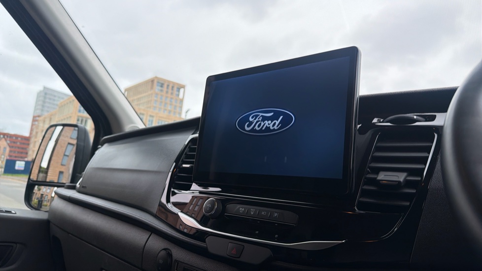 Ford Transit 350 L3 Diesel Fwd 2.0 EcoBlue 165ps H2 Limited Van Auto [Nav] - Image 15