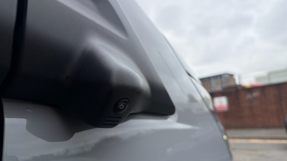 Ford Transit 350 L3 Diesel Fwd 2.0 EcoBlue 165ps H2 Limited Van Auto [Nav] - Image 32