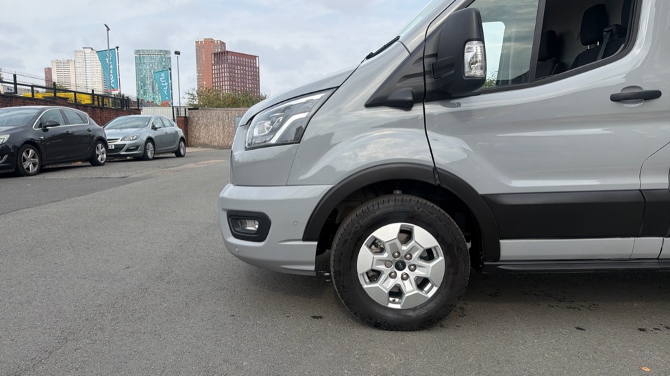 Ford Transit 350 L3 Diesel Fwd 2.0 EcoBlue 165ps H2 Limited Van Auto [Nav] - Image 17