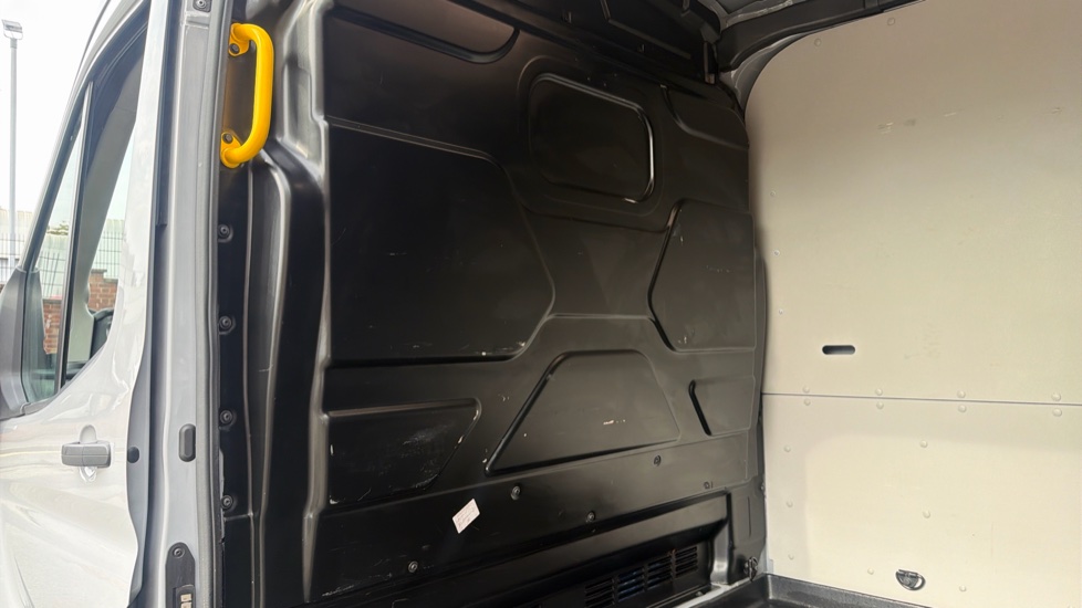 Ford Transit 350 L3 Diesel Fwd 2.0 EcoBlue 165ps H2 Limited Van Auto [Nav] - Image 18