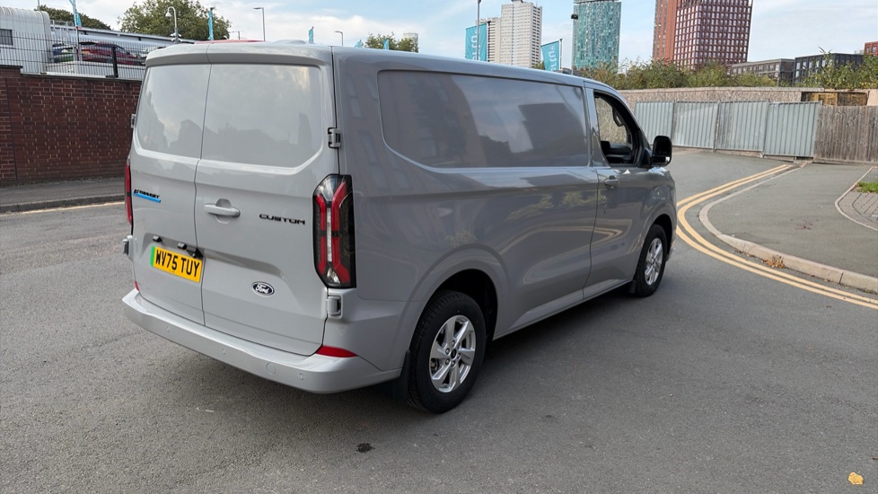 Ford Transit Custom E-320 L1 Rwd 160kW 65kWh H1 Van Limited Auto - Image 32