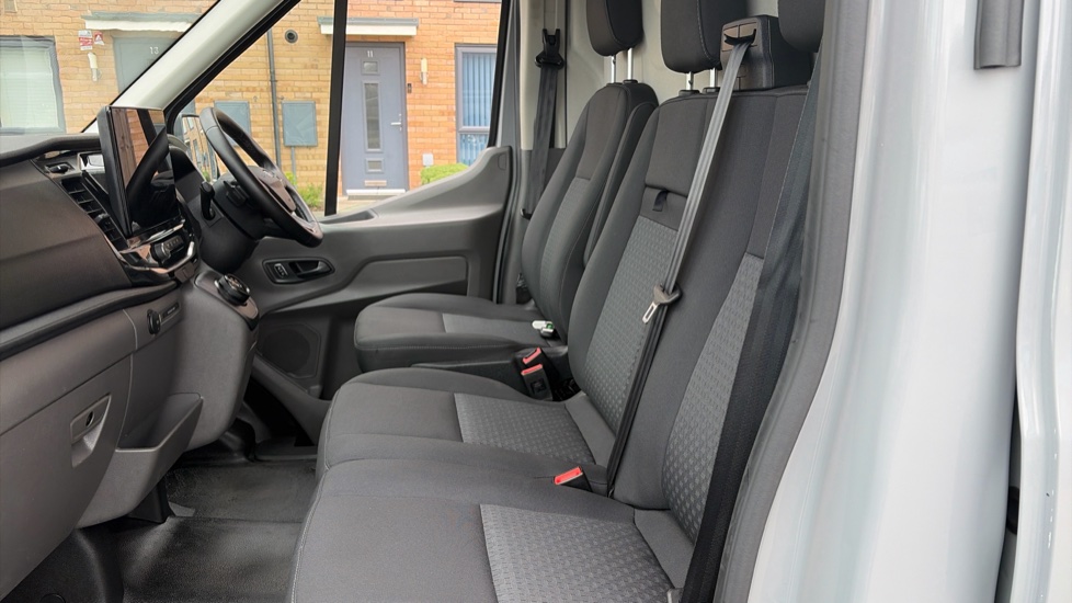 Ford Transit 350 L2 Diesel Fwd 2.0 EcoBlue 130ps H2 Limited Van Auto [8S] [Nav] - Image 13