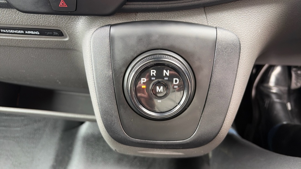 Ford Transit 350 L2 Diesel Fwd 2.0 EcoBlue 130ps H2 Limited Van Auto [8S] [Nav] - Image 24