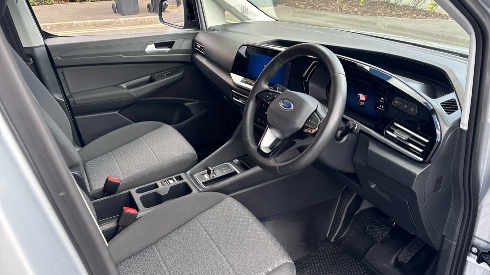 Ford Transit Connect 250 L2 Petrol 1.5 EcoBoost PHEV 150 Limited Van Auto - Image 6