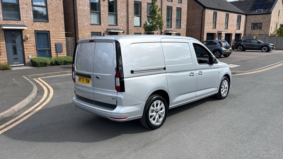 Ford Transit Connect 250 L2 Petrol 1.5 EcoBoost PHEV 150 Limited Van Auto - Image 10