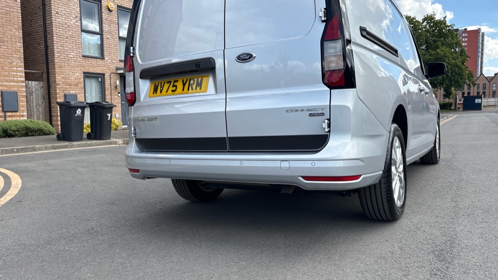 Ford Transit Connect 250 L2 Petrol 1.5 EcoBoost PHEV 150 Limited Van Auto - Image 38