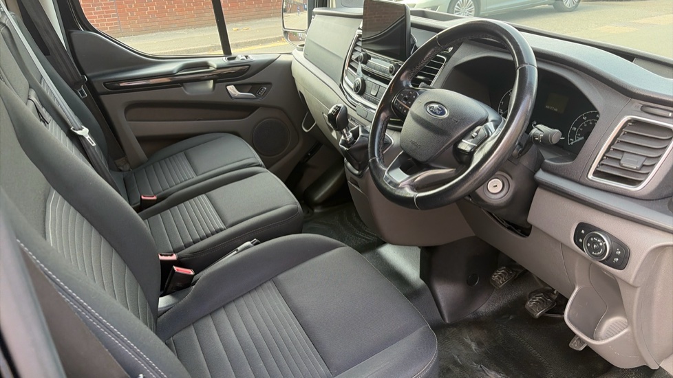 Ford Transit Custom 280 L1 Diesel Fwd 2.0 EcoBlue 130ps Low Roof Limited Van - Image 6