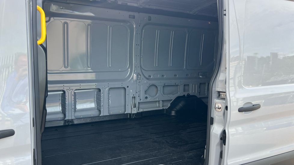 Ford Transit E-350 L3 Rwd 135kW 68kWh H2 Leader Van Auto - Image 5