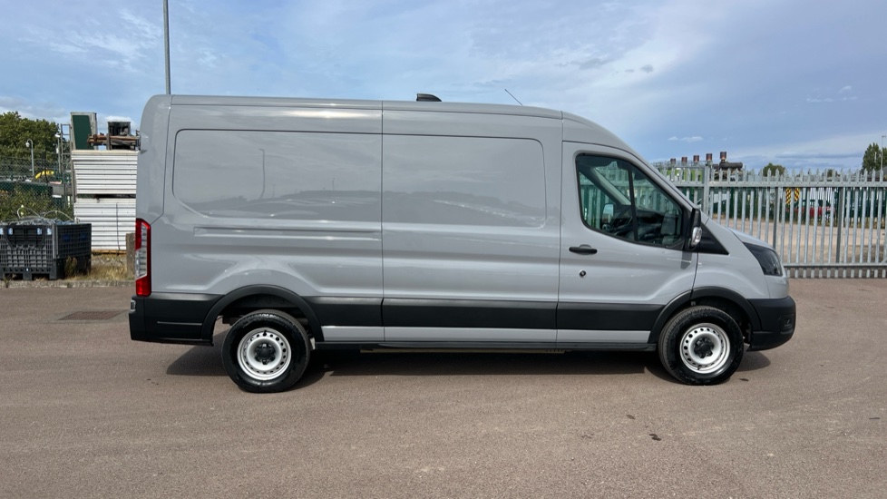 Ford Transit E-350 L3 Rwd 135kW 68kWh H2 Leader Van Auto - Image 9