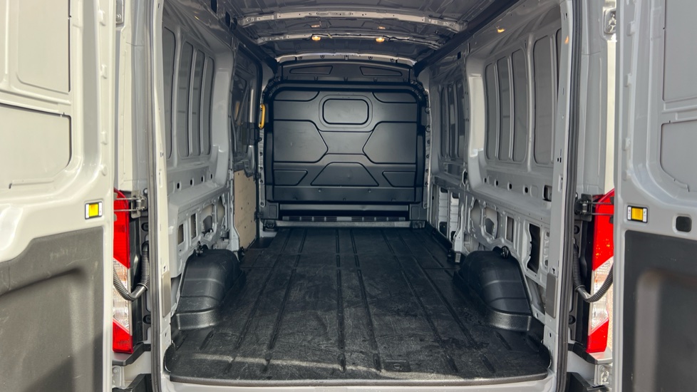 Ford Transit E-350 L3 Rwd 135kW 68kWh H2 Leader Van Auto - Image 12
