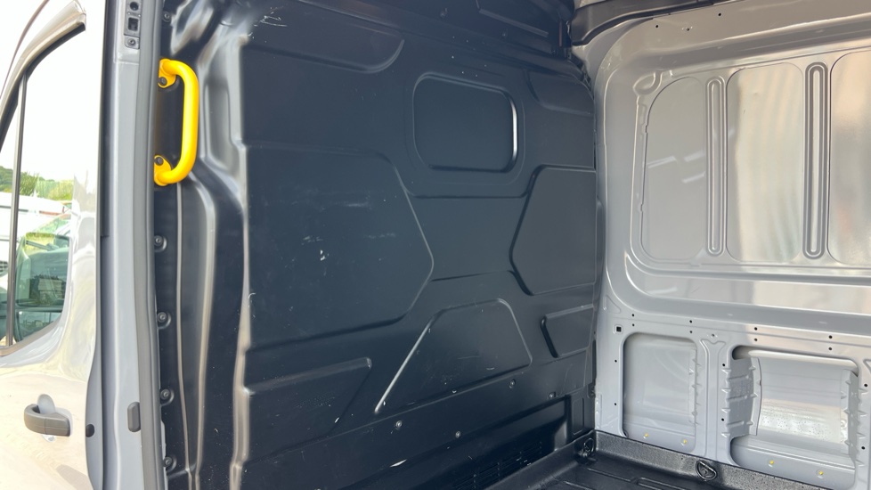 Ford Transit E-350 L3 Rwd 135kW 68kWh H2 Leader Van Auto - Image 18