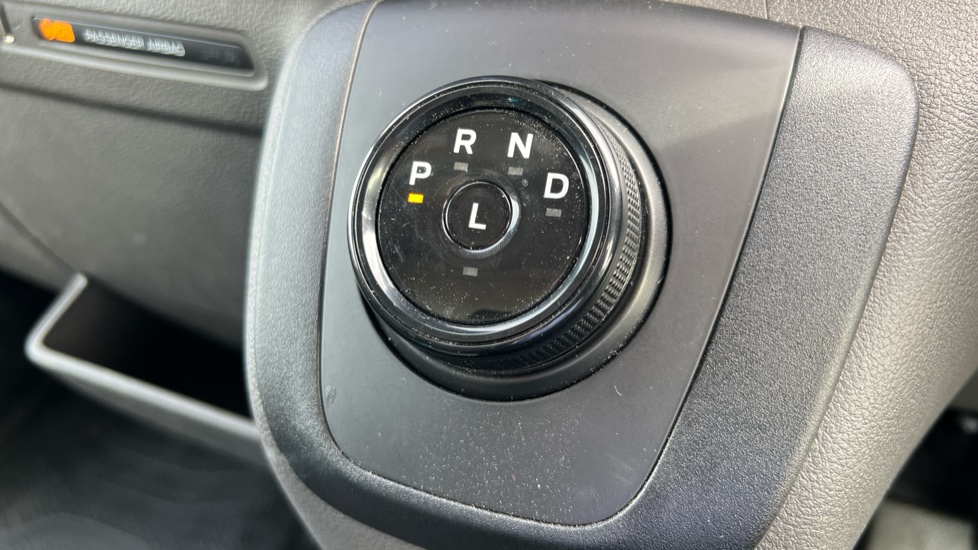 Ford Transit E-350 L3 Rwd 135kW 68kWh H2 Leader Van Auto - Image 31
