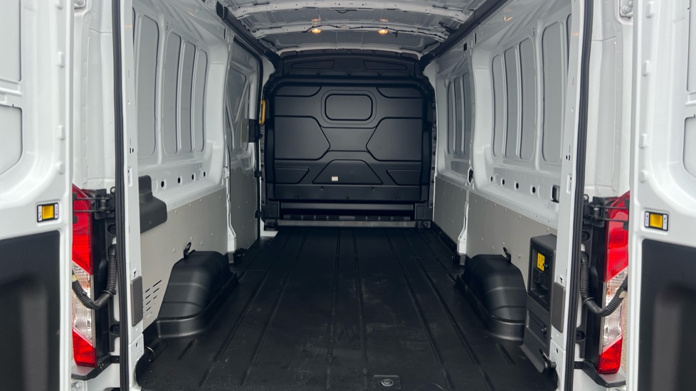 Ford Transit E-350 L3 Rwd 135kW 68kWh H2 Trend Van Auto - Image 12
