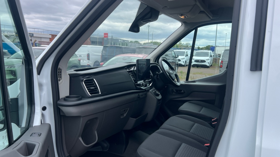 Ford Transit E-350 L3 Rwd 135kW 68kWh H2 Trend Van Auto - Image 13