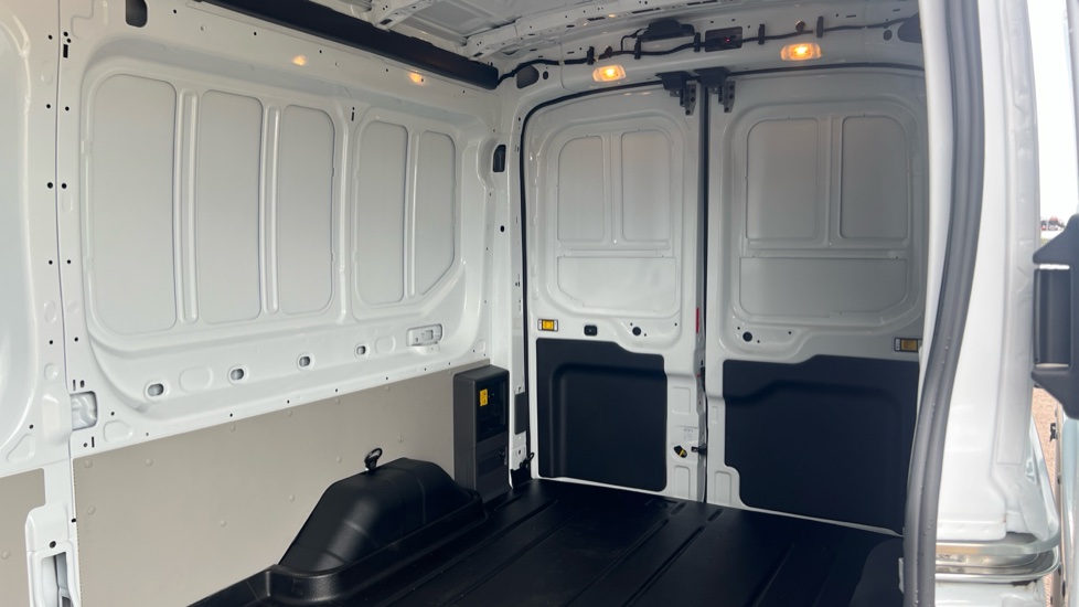 Ford Transit E-350 L3 Rwd 135kW 68kWh H2 Trend Van Auto - Image 14