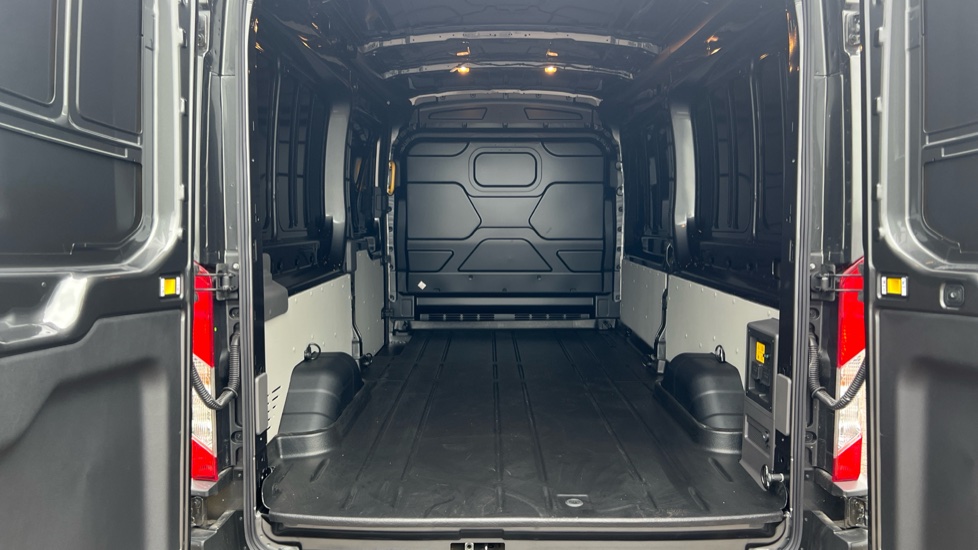 Ford Transit E-350 L3 Rwd 135kW 68kWh H2 Trend Van Auto - Image 12