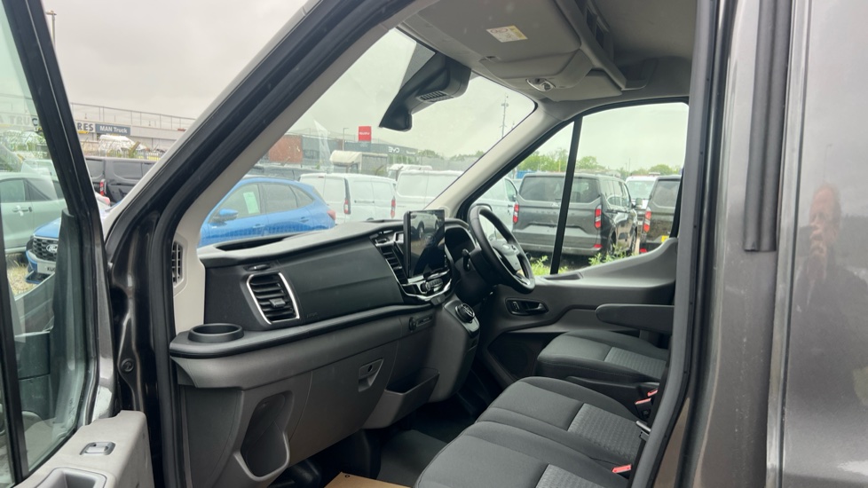 Ford Transit E-350 L3 Rwd 135kW 68kWh H2 Trend Van Auto - Image 13