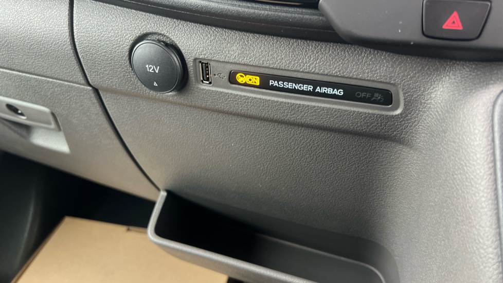 Ford Transit E-350 L3 Rwd 135kW 68kWh H2 Trend Van Auto - Image 30