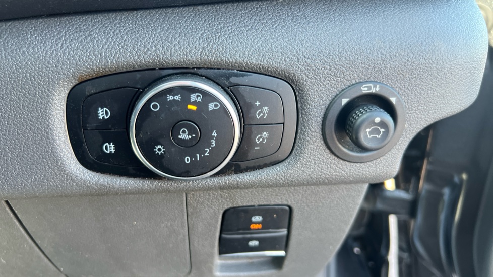 Ford Transit 350 L3 Diesel Fwd 2.0 EcoBlue 165ps H2 Limited Van Auto [Nav] - Image 36