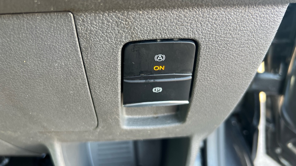 Ford Transit 350 L3 Diesel Fwd 2.0 EcoBlue 165ps H2 Limited Van Auto [Nav] - Image 37