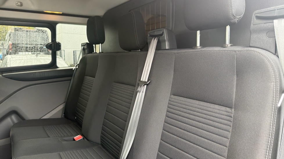 Ford Transit Custom 320 L2 Diesel Fwd 2.0 EcoBlue 185ps Low Roof D/Cab Limited Van Auto - Image 14