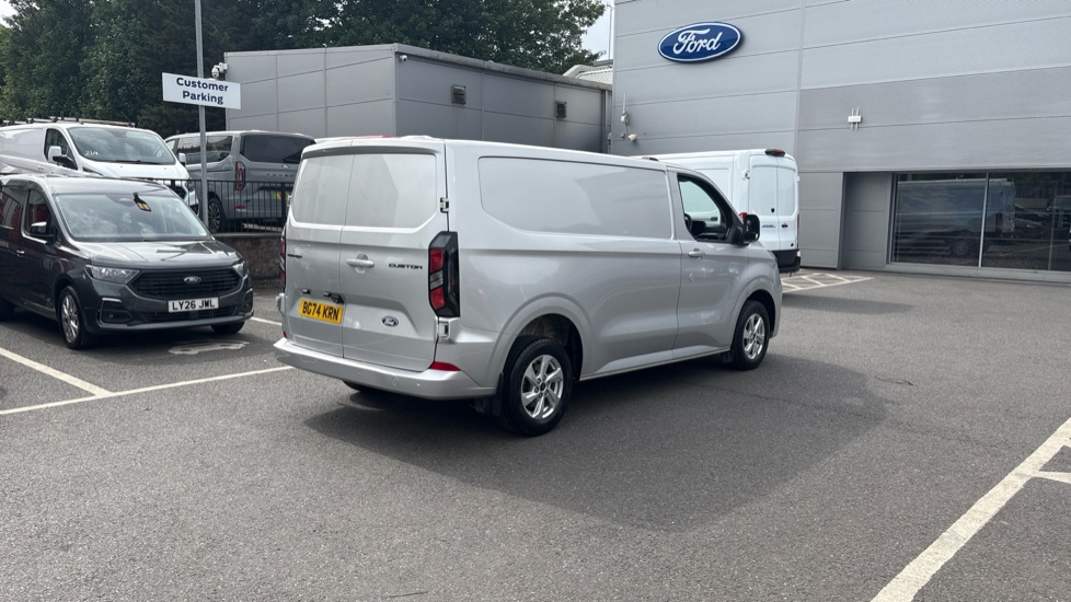Ford Transit Custom 300 L1 Diesel Fwd 2.0 EcoBlue 136ps H1 Van Limited - Image 10