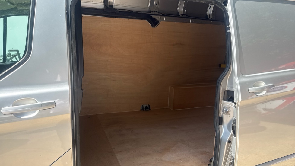 Ford Transit Custom 300 L2 Diesel Fwd 2.0 EcoBlue 130ps High Roof Limited Van - Image 5