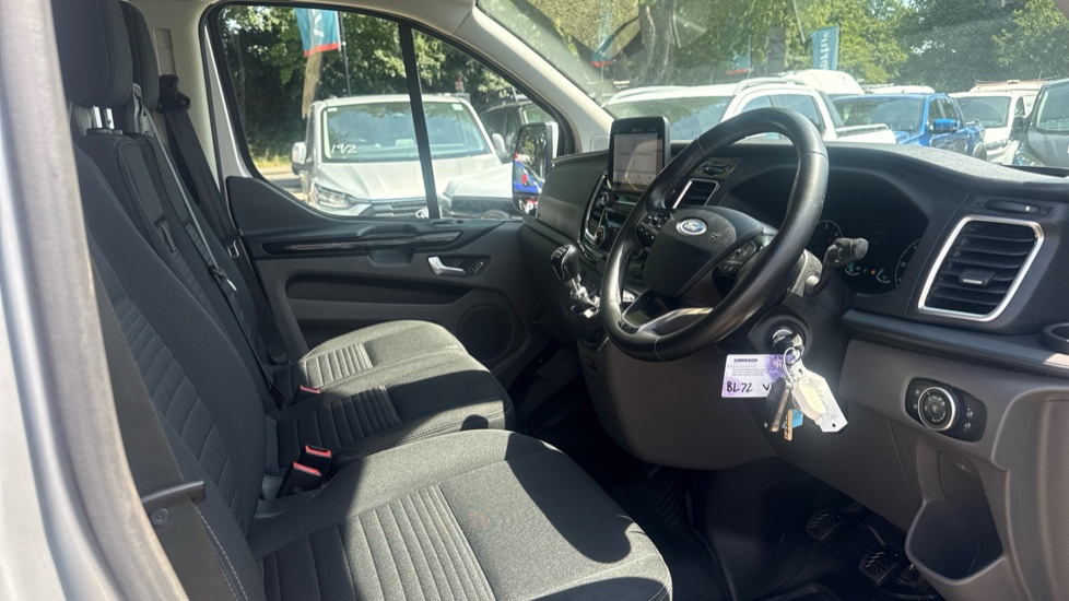 Ford Transit Custom 300 L2 Diesel Fwd 2.0 EcoBlue 130ps High Roof Limited Van - Image 6