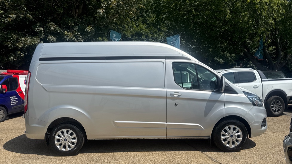 Ford Transit Custom 300 L2 Diesel Fwd 2.0 EcoBlue 130ps High Roof Limited Van - Image 9