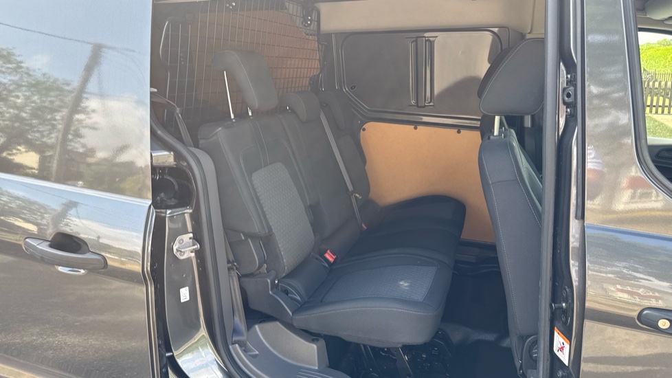 Ford Transit Connect 230 L2 Diesel 1.5 EcoBlue 120ps Trend D/Cab Van Powershift - Image 5