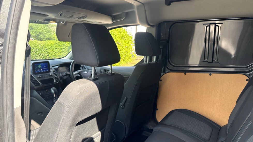 Ford Transit Connect 230 L2 Diesel 1.5 EcoBlue 120ps Trend D/Cab Van Powershift - Image 18