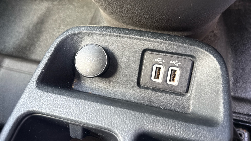 Ford Transit Connect 230 L2 Diesel 1.5 EcoBlue 120ps Trend D/Cab Van Powershift - Image 21