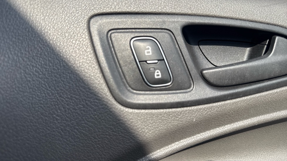 Ford Transit Connect 230 L2 Diesel 1.5 EcoBlue 120ps Trend D/Cab Van Powershift - Image 27