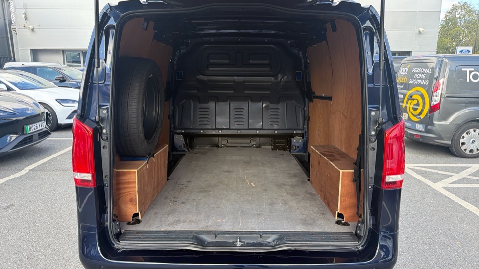 Mercedes-Benz Vito L1 Diesel Rwd 119CDI Premium Van 9G-Tronic - Image 12