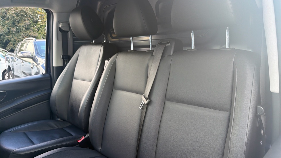 Mercedes-Benz Vito L1 Diesel Rwd 119CDI Premium Van 9G-Tronic - Image 13