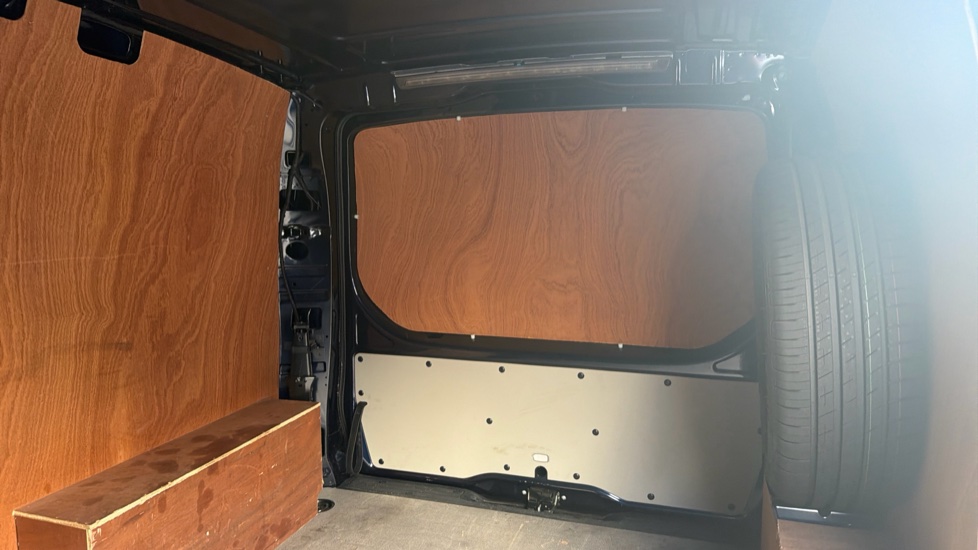 Mercedes-Benz Vito L1 Diesel Rwd 119CDI Premium Van 9G-Tronic - Image 14