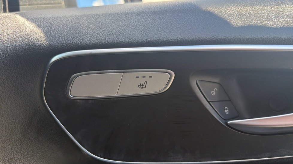 Mercedes-Benz Vito L1 Diesel Rwd 119CDI Premium Van 9G-Tronic - Image 25