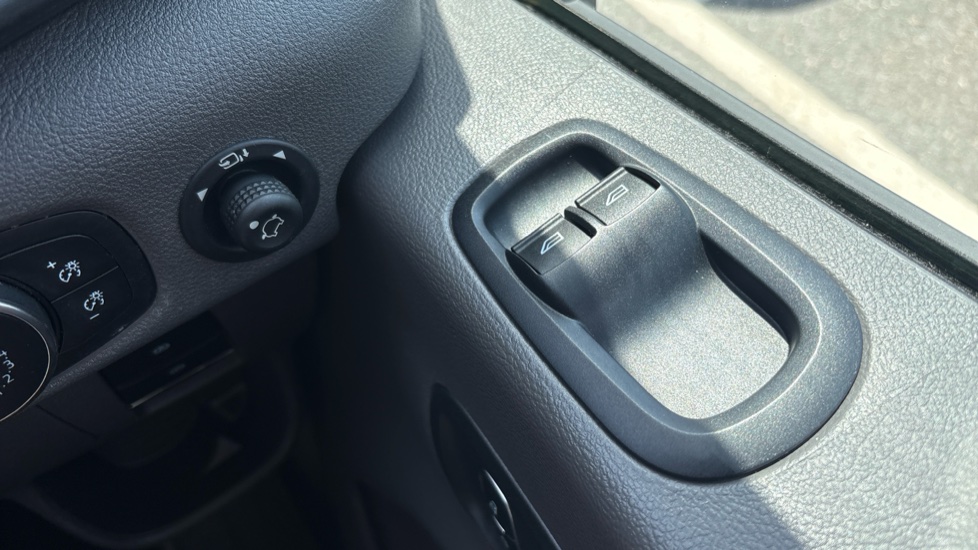 Ford Transit 350 L3 Diesel Fwd 2.0 EcoBlue 165ps H2 Limited Van [Nav] - Image 35