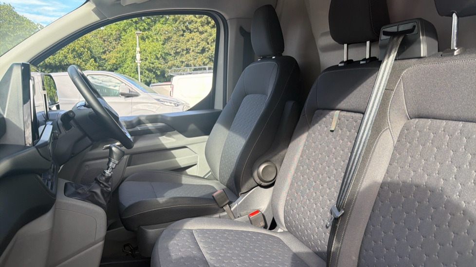 Ford Transit Custom 300 L2 Diesel Fwd 2.0 EcoBlue 136ps H1 Van Limited - Image 13