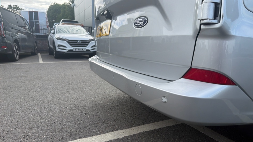 Ford Transit Custom 300 L2 Diesel Fwd 2.0 EcoBlue 136ps H1 Van Limited - Image 21