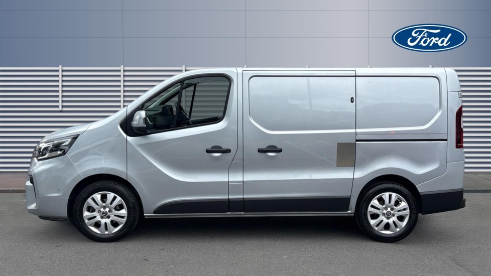 Nissan Primastar 30 L1 Diesel 2.0 dCi 130ps H1 Tekna Van - Image 4