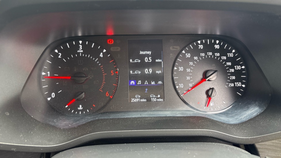 Nissan Primastar 30 L1 Diesel 2.0 dCi 130ps H1 Tekna Van - Image 19