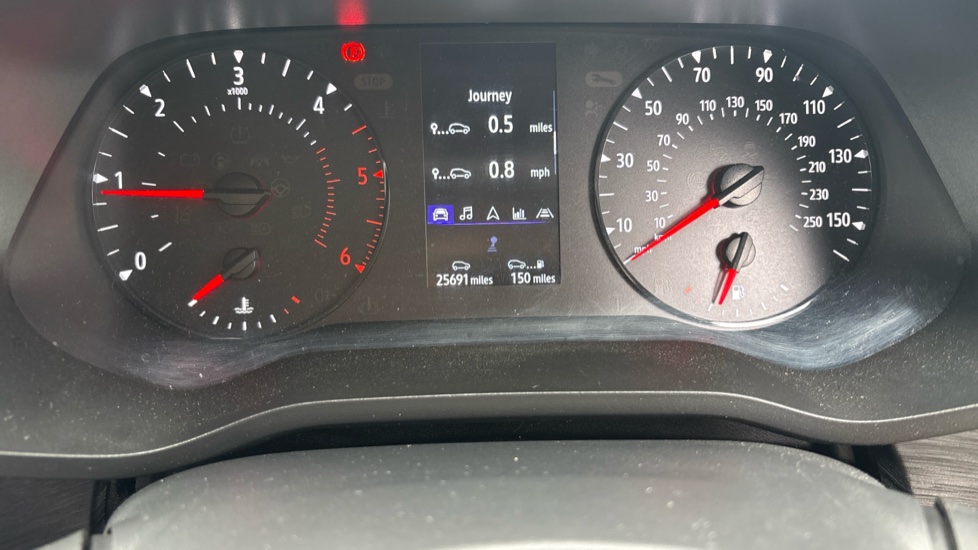 Nissan Primastar 30 L1 Diesel 2.0 dCi 130ps H1 Tekna Van - Image 33